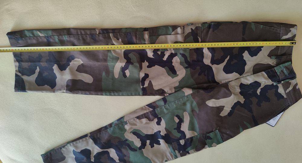 Vand pantaloni copii  print militar,  marime 158/164
