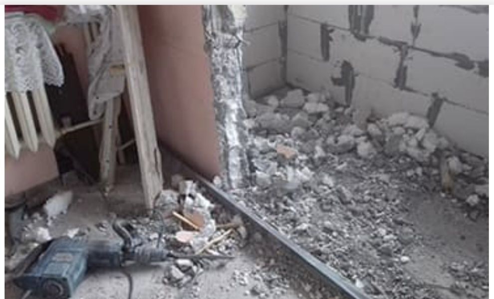 Кърти чисти и извозва.