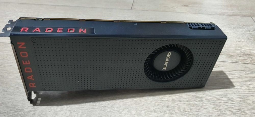 Vând placă video rx vega 56 turbo