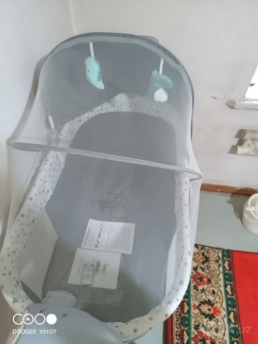Elektròniy belanchak . Holati alo darajada . Umuman bola yotmagan.