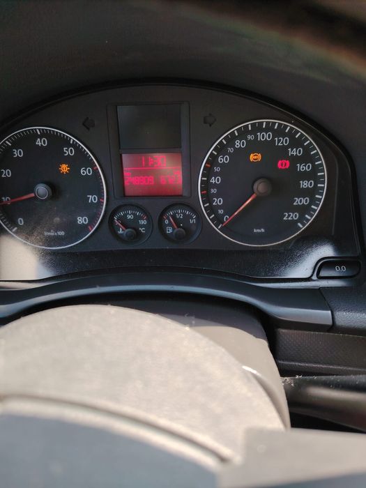 Volkswagen golf 5 1.4