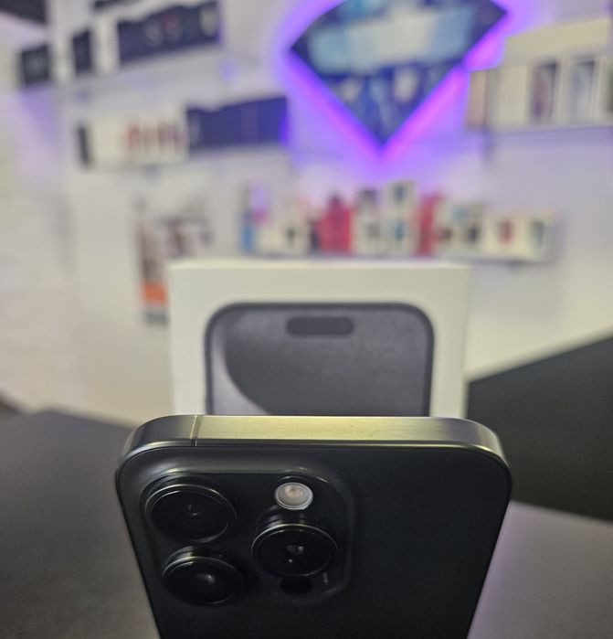 Iphone 15 Pro / Black / 128 GB / DeluxGSM