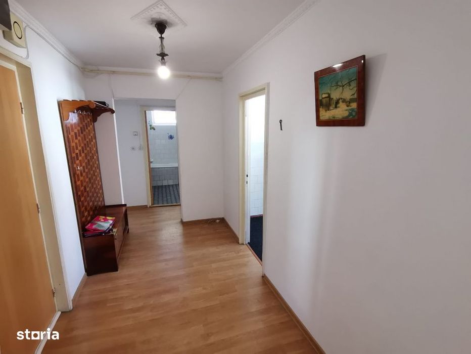 Apartament 3 camere, etaj 3, Calea Romanului