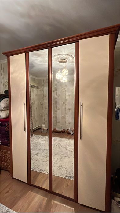 Шифоньер 1.70м х 60см х 2.35м