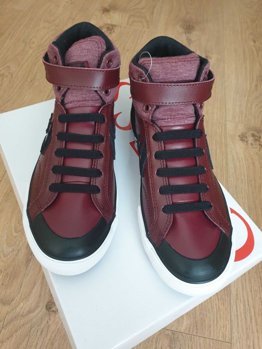 Кожени кецове  Convers