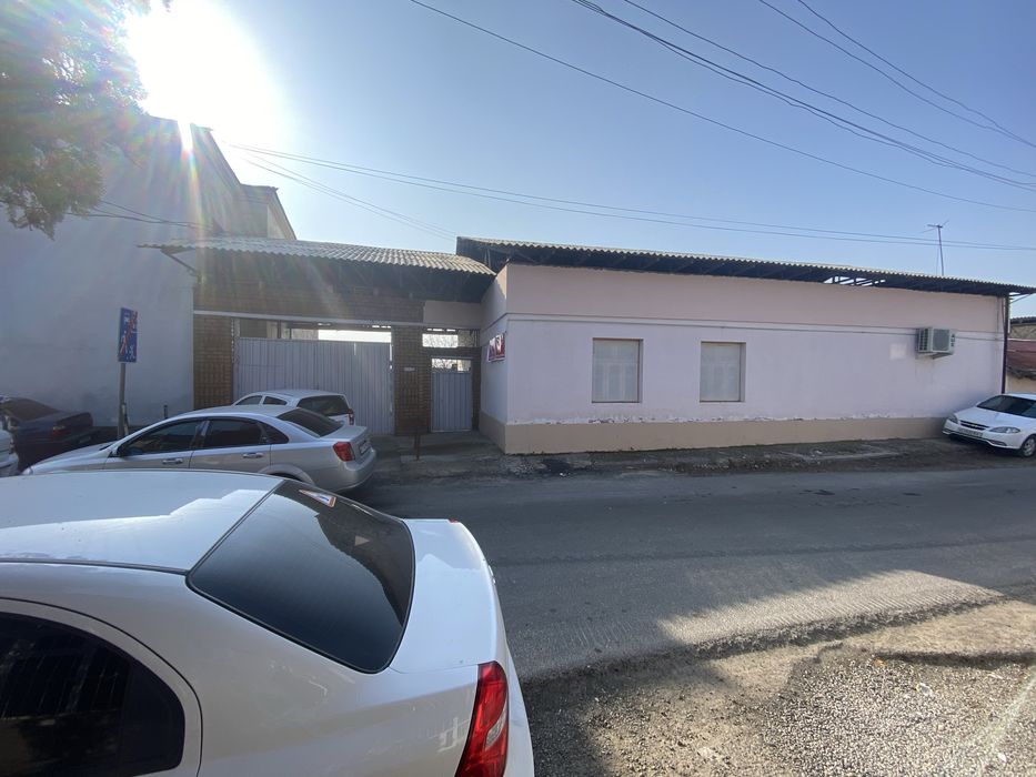 Yangiyo’l bozoriga 400 500 metrlik masofada Hovli sotiladi