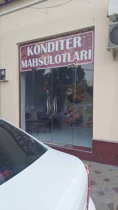 Magazin dukon arendaga beraman