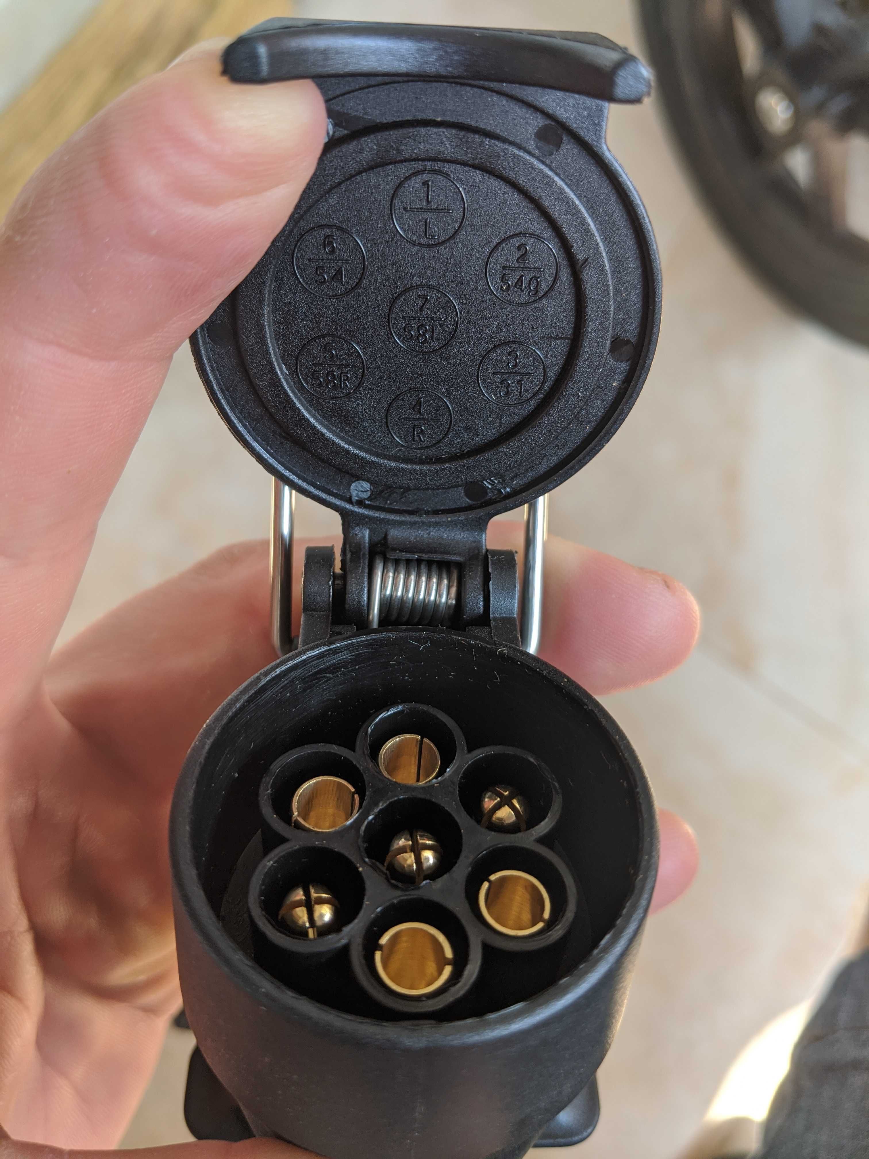 Преходник/адаптер за букса на теглич USA 4 pin- EU 7pin гр. София ...