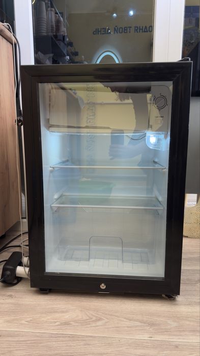 Холодильник Leadbros