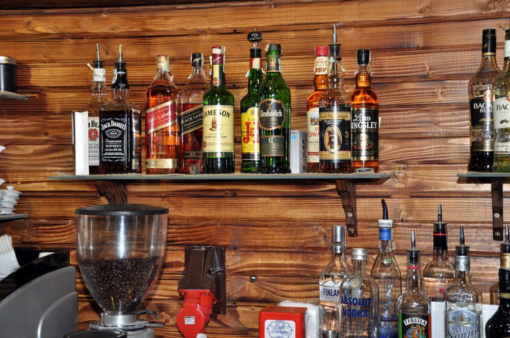 Mobilier pentru pensiuni, case de vacanta, cabane,, restaurante