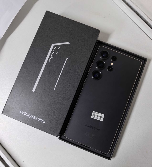 Samsung Galaxy S25 Ultra 256GB с Гаранция