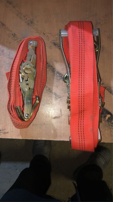 Стяжной ремень разных размеров и разной грузоподемностью