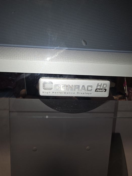 Телевизор " CONRAC"  с подставкой напольной