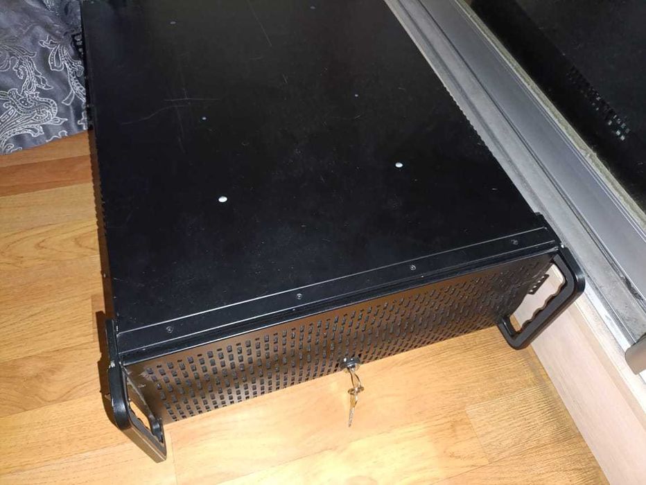 Cервер Delux DLC-MU800,