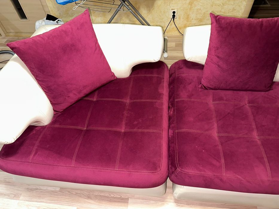 Продам диван, кресло и пуфик