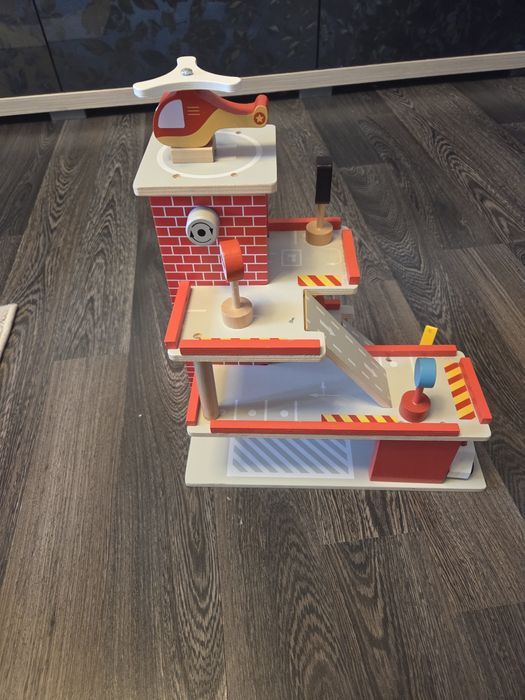 Jucarie lemn Heliport