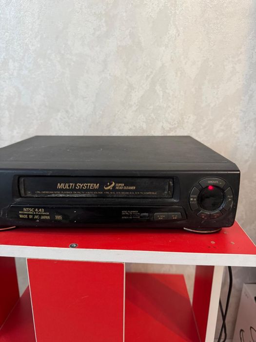 Продам.Видеомагнитофон