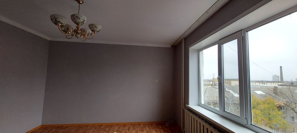 Продам  2х комн кв на 1000мелочах
