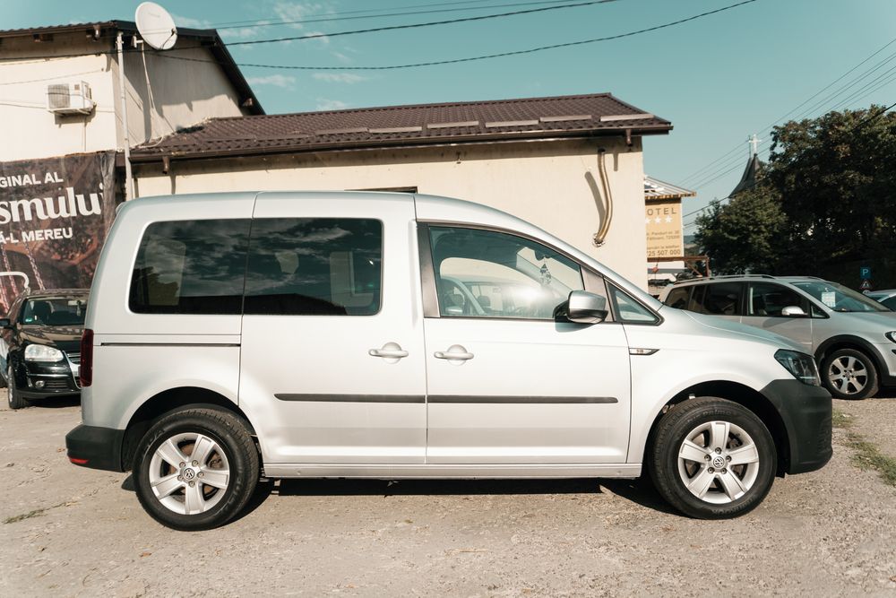 Volkswagen CADDY 2019 2.0D Locuri