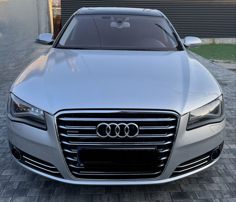 Audi A8 L   President