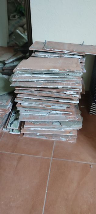 Отдам даром Кафель б/у