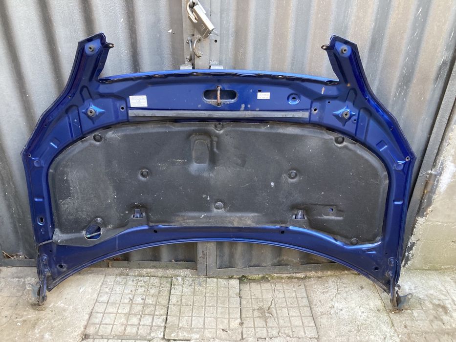 Преден капак за тойота авенсис версо/Toyota avensis verso 03-05г