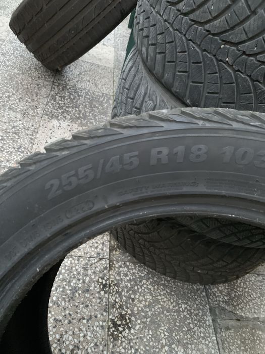 Зимни гуми  KUMHO 255/45/18