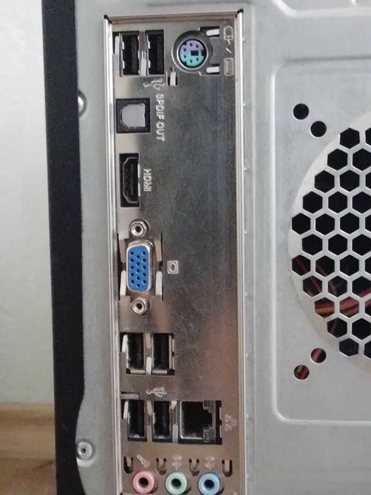 Настолен компютър с Intel i5-3470, 12GB DDR3 RAM, 500GB HDD, HDMI out