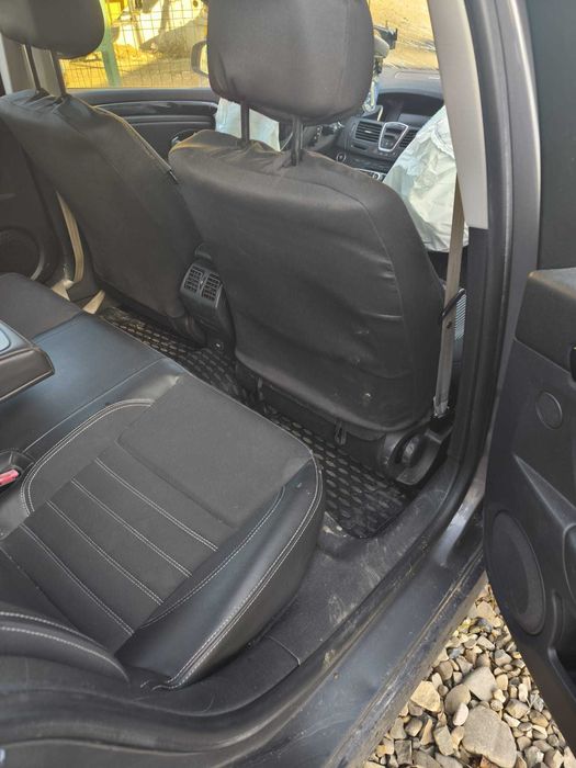 Renault Laguna 3 Avariată - 2.0 dCi, 175 CP, Bose, Cutie automată