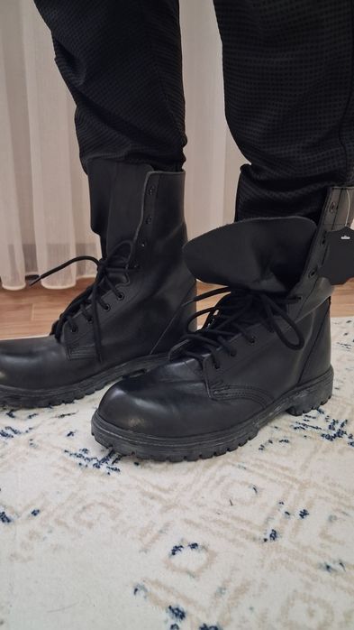 Продам берцы новые