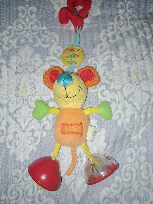 Игрушка-прищепка в кроватку или коляску для новорожденного