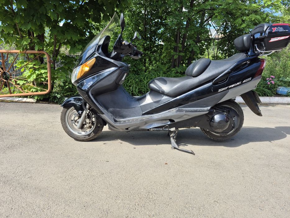 Макси скутер Suzuki Sky Wave400