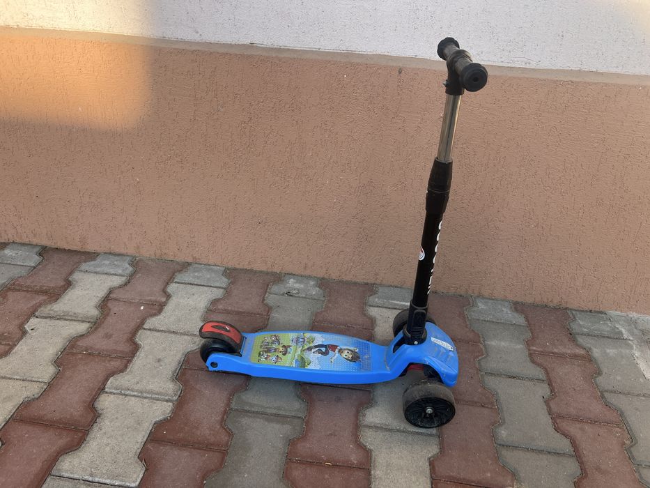 Trotineta copii Scooter Paw Patrol cu lumini