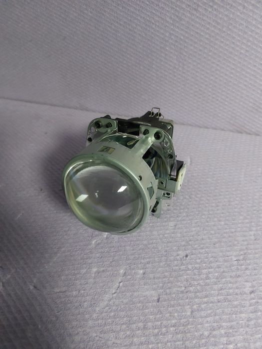 Lupa far dreapta bixenon BMW E90 E91 Facelift