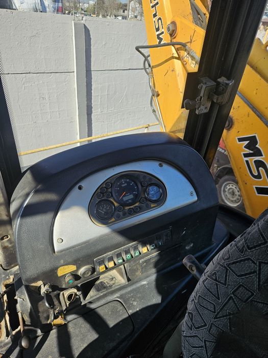 Vând buldoexcavator mst 542 înmatriculat primul proprietar