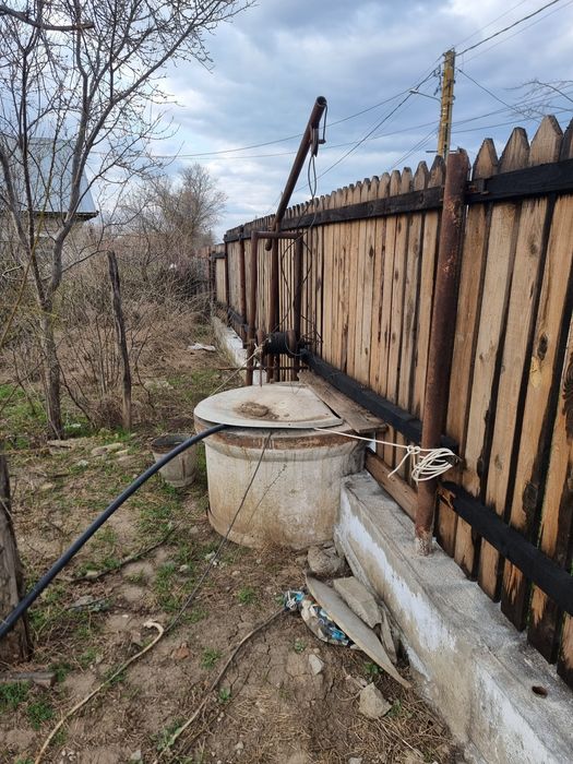 Vând Casa comuna Salciile