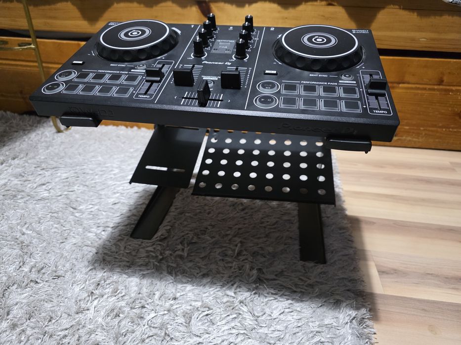 Pioneer Midi controler/dj пулт DDJ 200