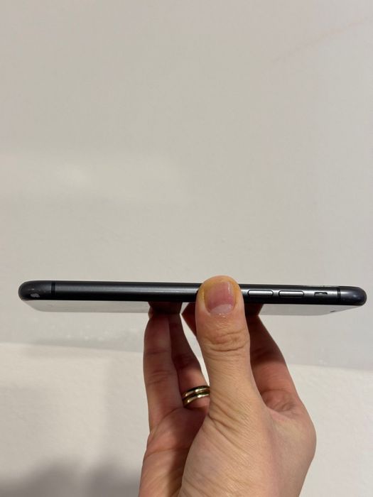 Продам iphone 11