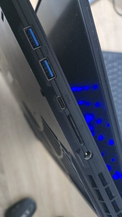 Laptop GIGABYTE 15.6 i7-10870H, Nvidia RTX3060 16GB RAM, 512GB SSD