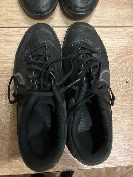 Обувки за зала и за изкуствена трева