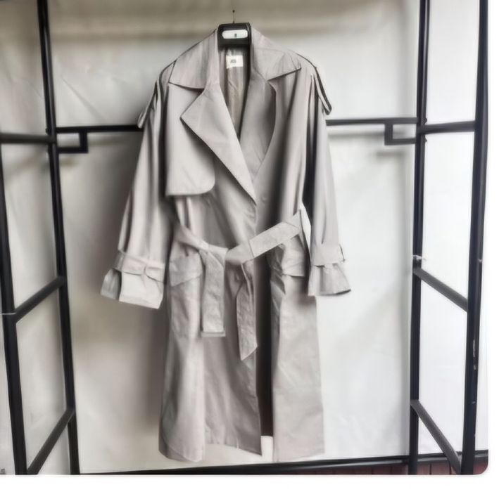 Продам новый женский тренч