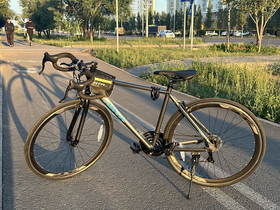 Продам шоссейник trinx