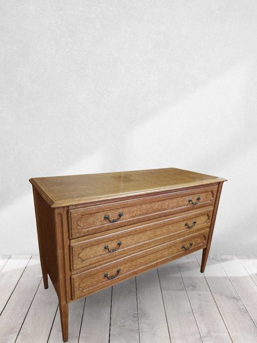 Дъбов скрин комод с 3 броя чекмеджета