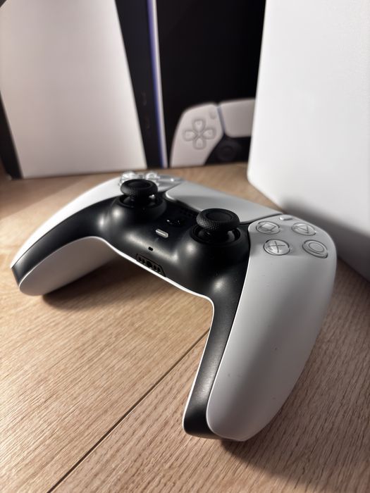 PlayStation 5 (PS5) Slim Digital Edition CA NOU - 3 ANI EXTRAGARANȚIE