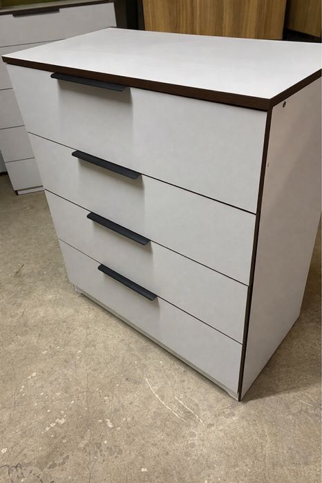 комод новый 25000