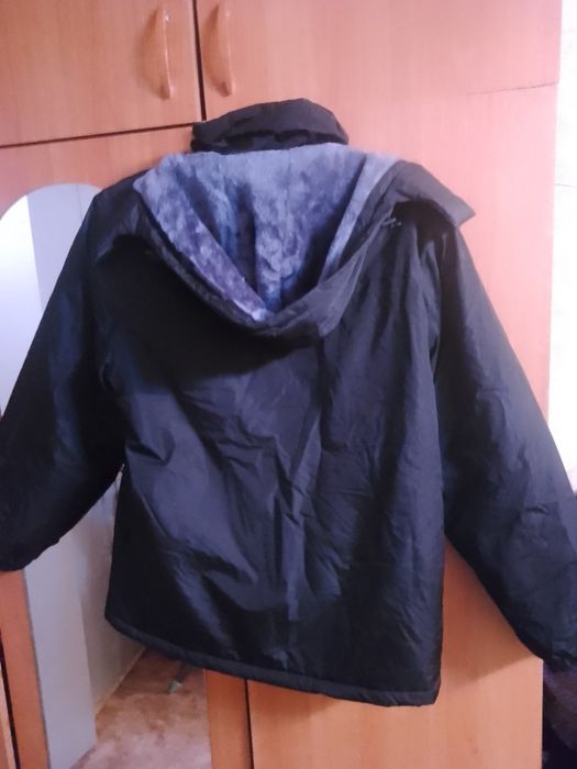 Продам куртку мужскую