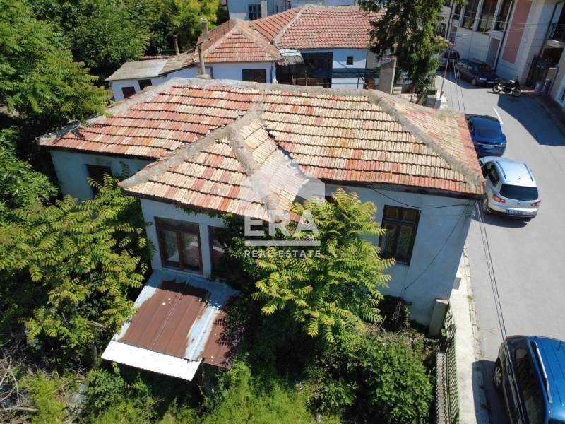 Етаж от къща за продажба равен парцел с площ 400 кв.м в кв. Виница, гр