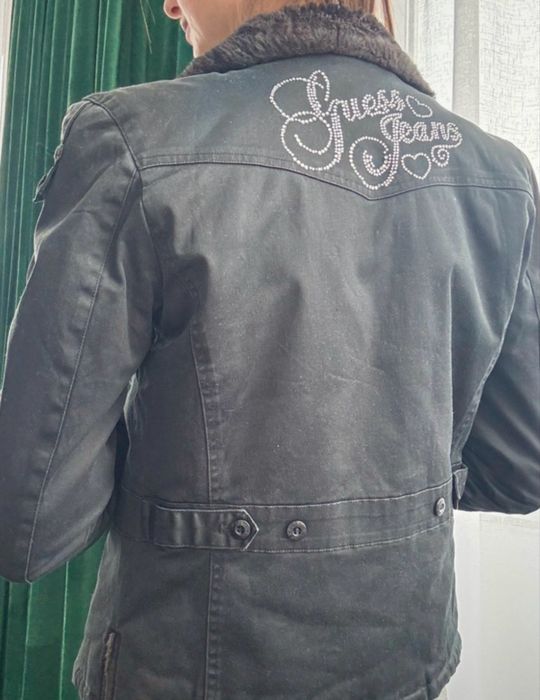 Geaca guess , pentru 14 ani ( 164 cm ) - potrivita pentru xs -m