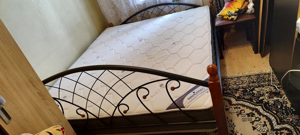 Продается 2-х спальная кровать