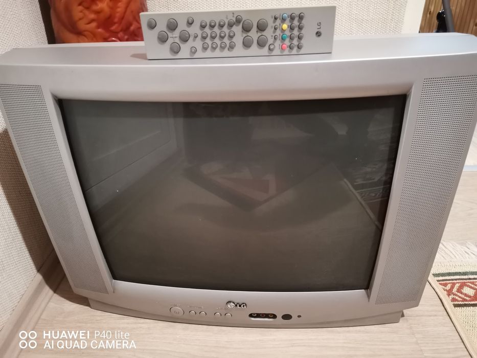 Цветен Телевизор  LG